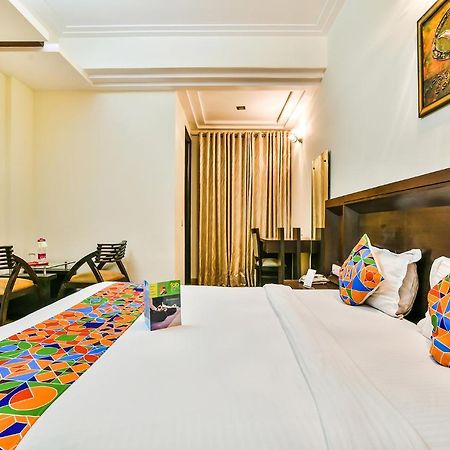 Fabhotel Oasis Dlf Phase 3 Gurgaon Esterno foto
