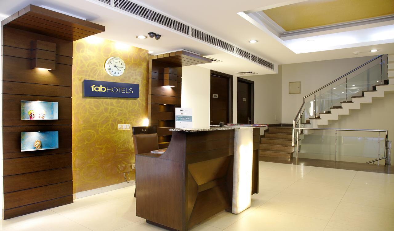 Fabhotel Oasis Dlf Phase 3 Gurgaon Esterno foto