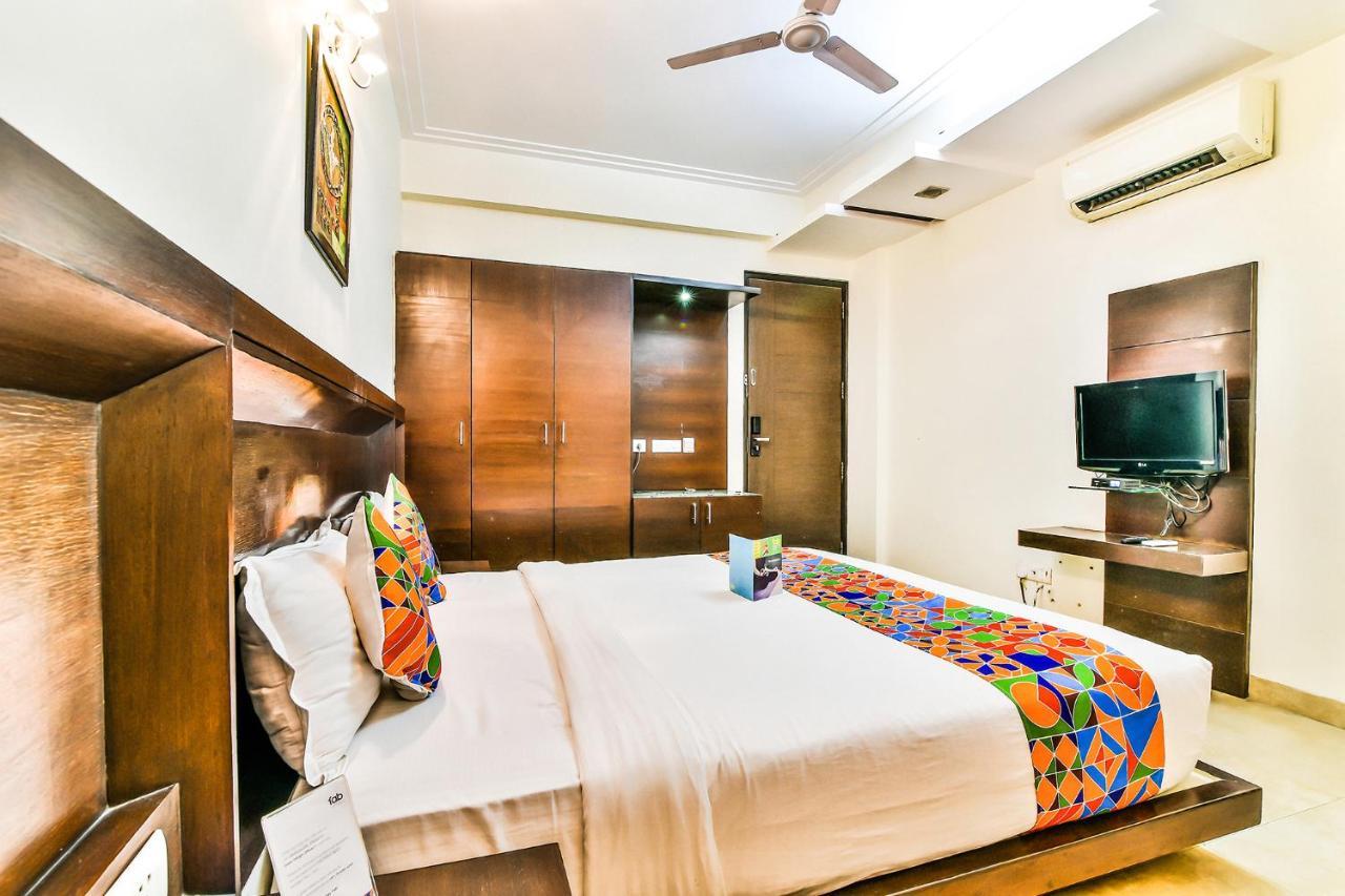 Fabhotel Oasis Dlf Phase 3 Gurgaon Esterno foto