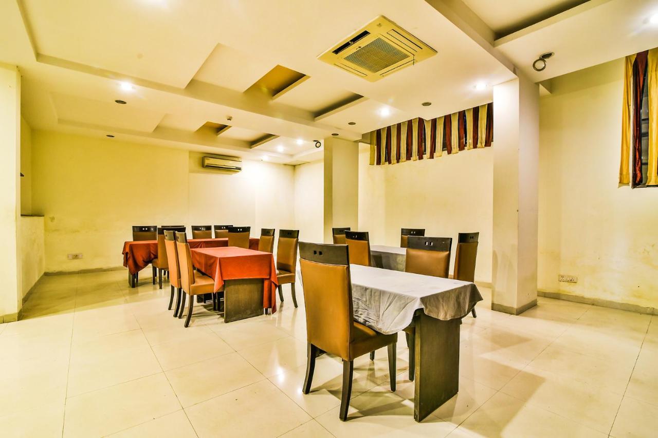 Fabhotel Oasis Dlf Phase 3 Gurgaon Esterno foto