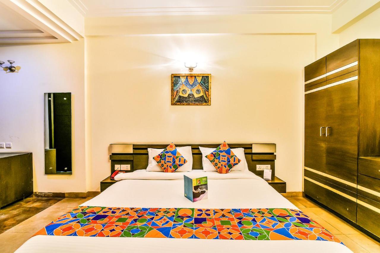 Fabhotel Oasis Dlf Phase 3 Gurgaon Esterno foto